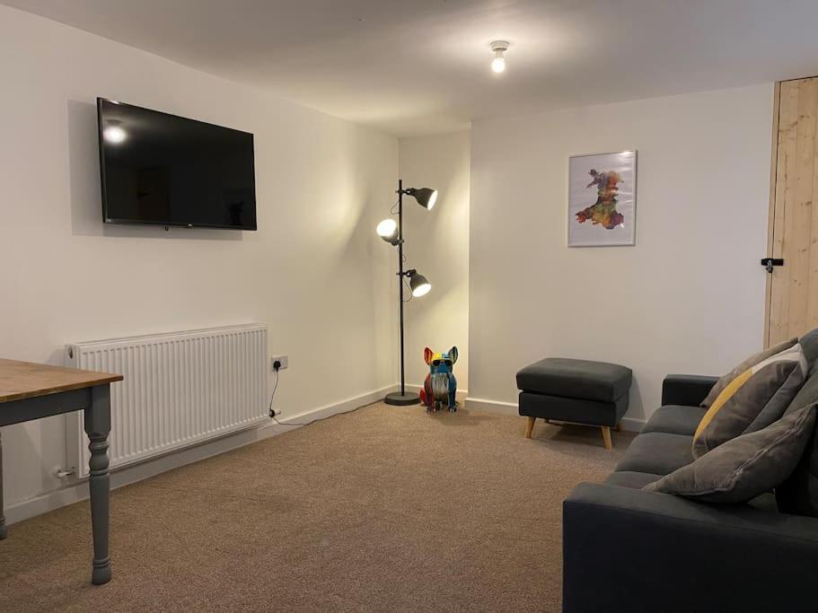 Modern 2 Bedroom Cottage Near Bike Park Wales. Merthyr Tydfil Luaran gambar